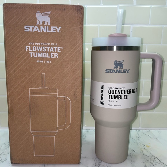 Stanley The Quencher H2.0 FlowState™ Tumbler (Soft Matte) | 40 OZ - Picture 2 of 2